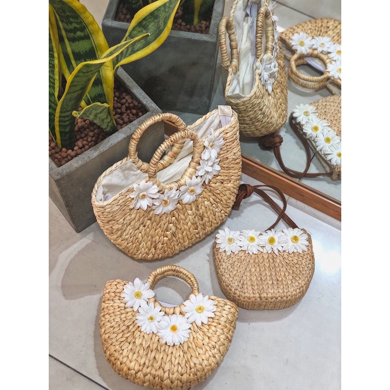 Túi cói bán nguyệt hoa cúc size 30 và 25cm | BigBuy360 - bigbuy360.vn