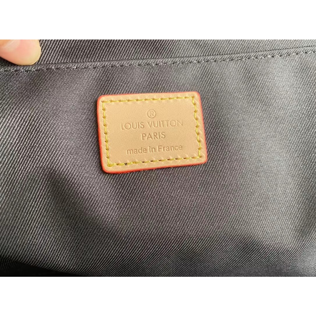 Sẵn sàng giao hàng Louis Vuitton LVM43442 Nam thời trang mới Túi xách đa chức năng nhẹ nhàng Bao đựng ipad