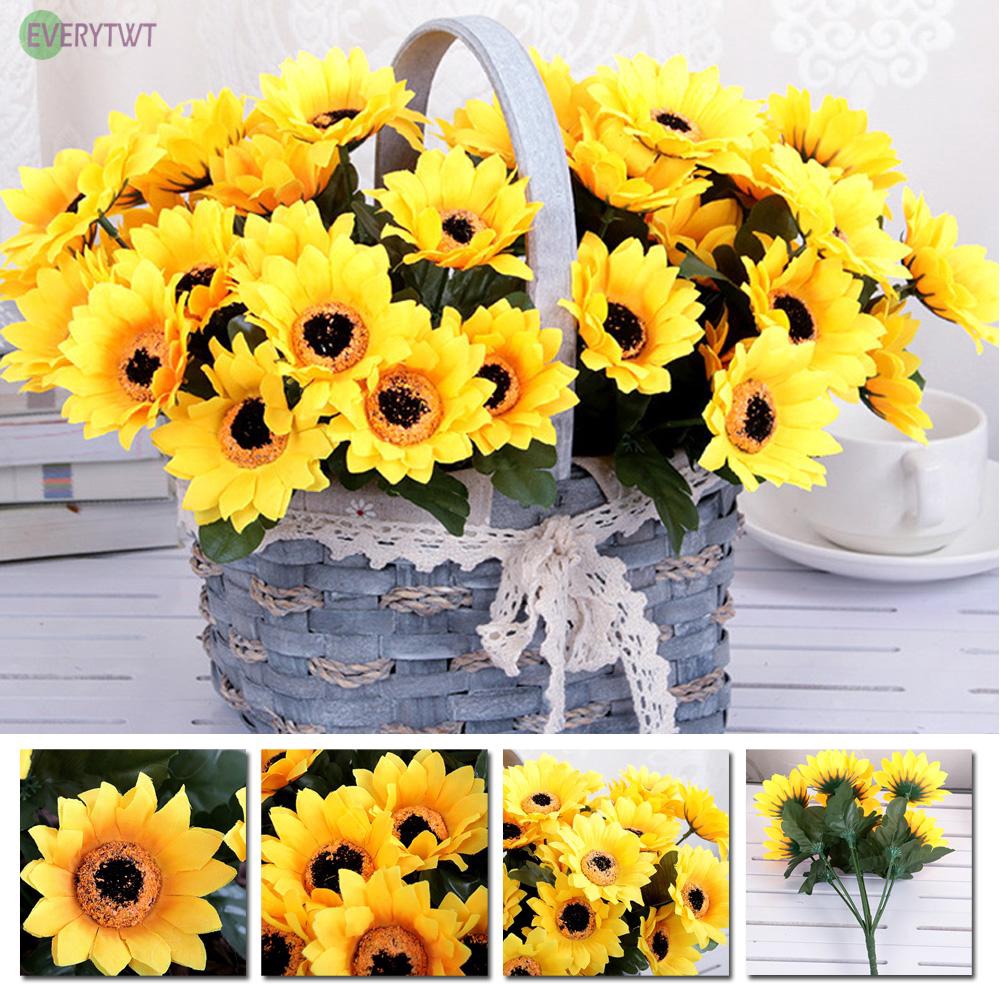 Hoa hướng dương nhân tạo bằng nhựa trang trí đẹp mắt