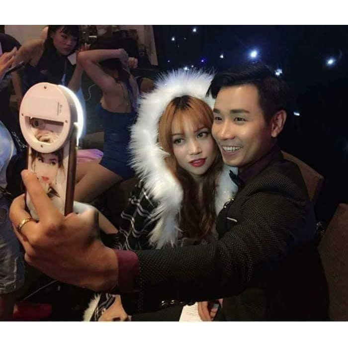Đèn selfie Ring light cho điện thoại TẶNG KÈM DÂY SẠC  ( giao ngẫu nhiên màu )
