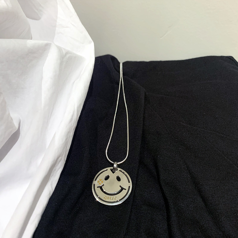  Korean hip-hop smiley face pendant titanium steel necklace