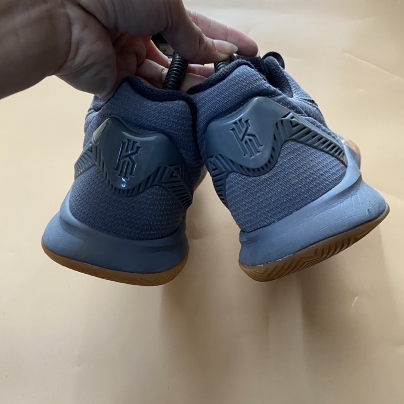 Giày chính hãng đã qua sử dụng