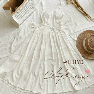 đầm maxi trắng hở lưng dây chéo