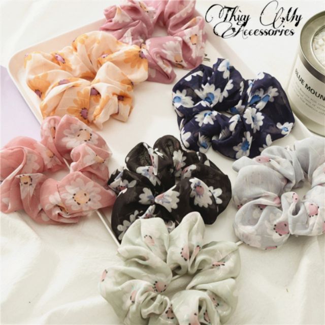 Cột tóc scrunchies hoa cúc- Thùy My Accessories