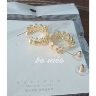 Bông tai vòng phối lá độc đáo