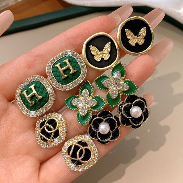 Đôi Khuyên Tai Ngọc Trai Thời Trang Hàn Quốc Năm 2023 Dành Cho Nữ