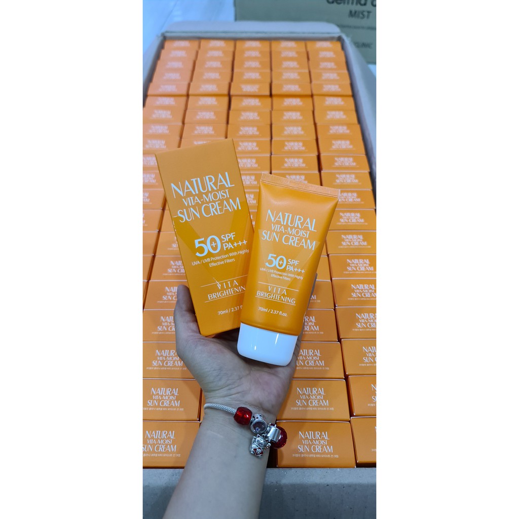 KEM CHỐNG NẮNG DƯỠNG ẨM 3W CLINIC NATURAL VITA-MOIST SUN CREAM SPF50+ PA++++ 70ML