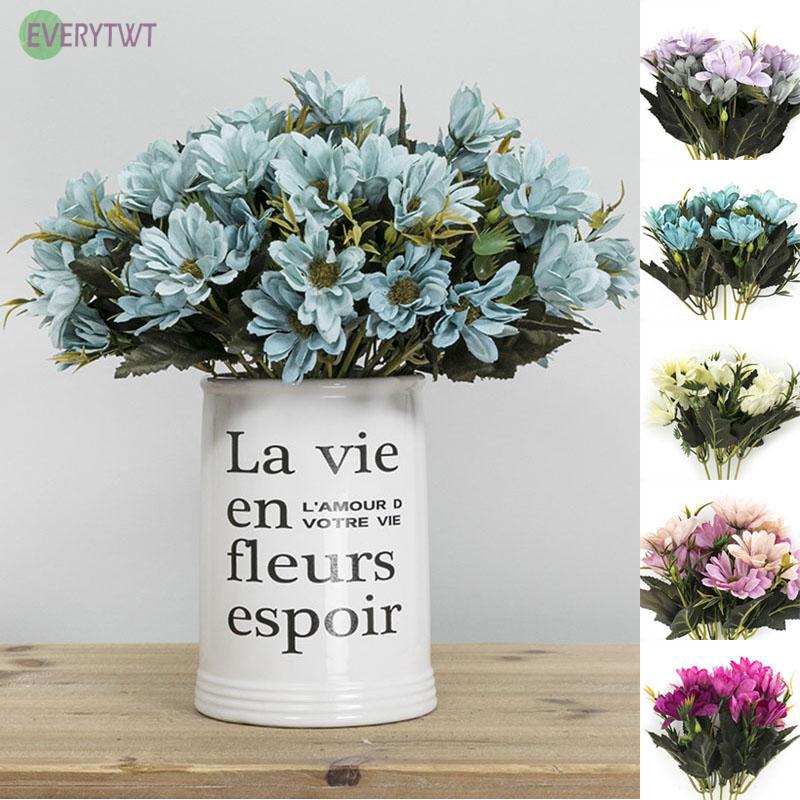 Bó hoa giả xinh xắn dùng trang trí để bàn