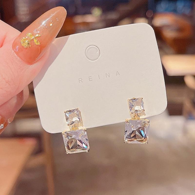 Bông tai pha lê vuông chuôi bạc 925 cao cấp dành cho nữ VV56