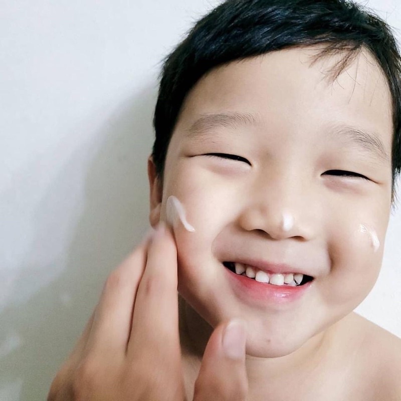 Gel Dưỡng Ẩm ILLIYOON Ceramide Ato Soothing Gel 175ml