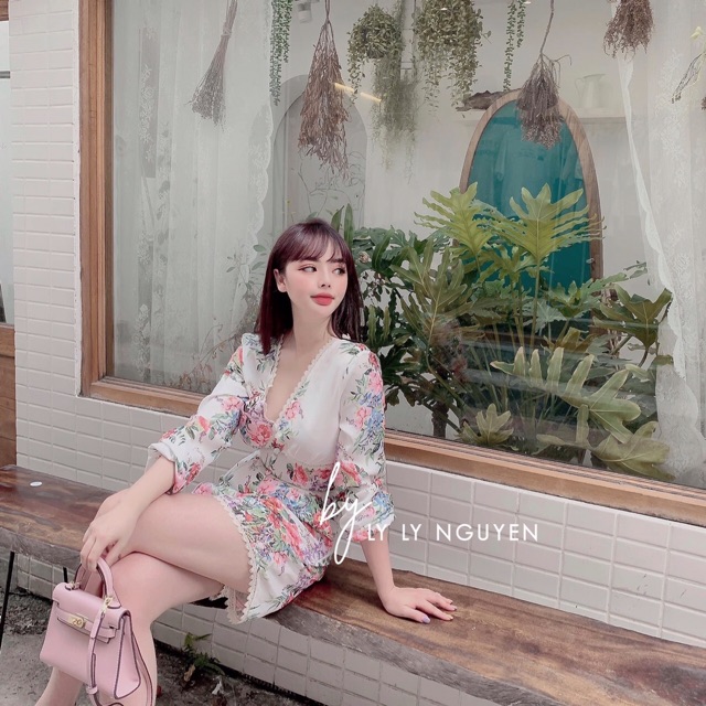 Jumpsuit hoa viền ren dáng xinh