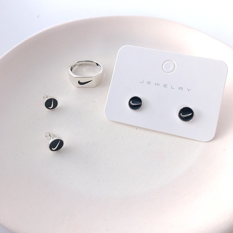 Đôi bông tai, khuyên tai họa tiết THỜI TRANG unisex bằng titan không gỉ phong cách hàn quốc