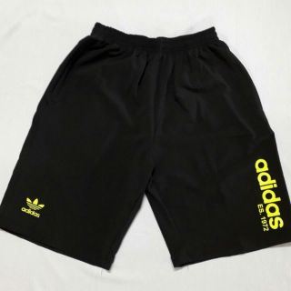 Quần đùi nam.  100k/3 cái