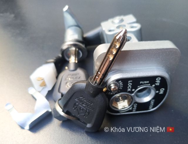 Trọn bộ Khóa máy xe Wave RSX-110 + khóa yên chìa 8 cạnh chống trộm cao cấp chính hãng VƯƠNG NIỆM 🇻🇳