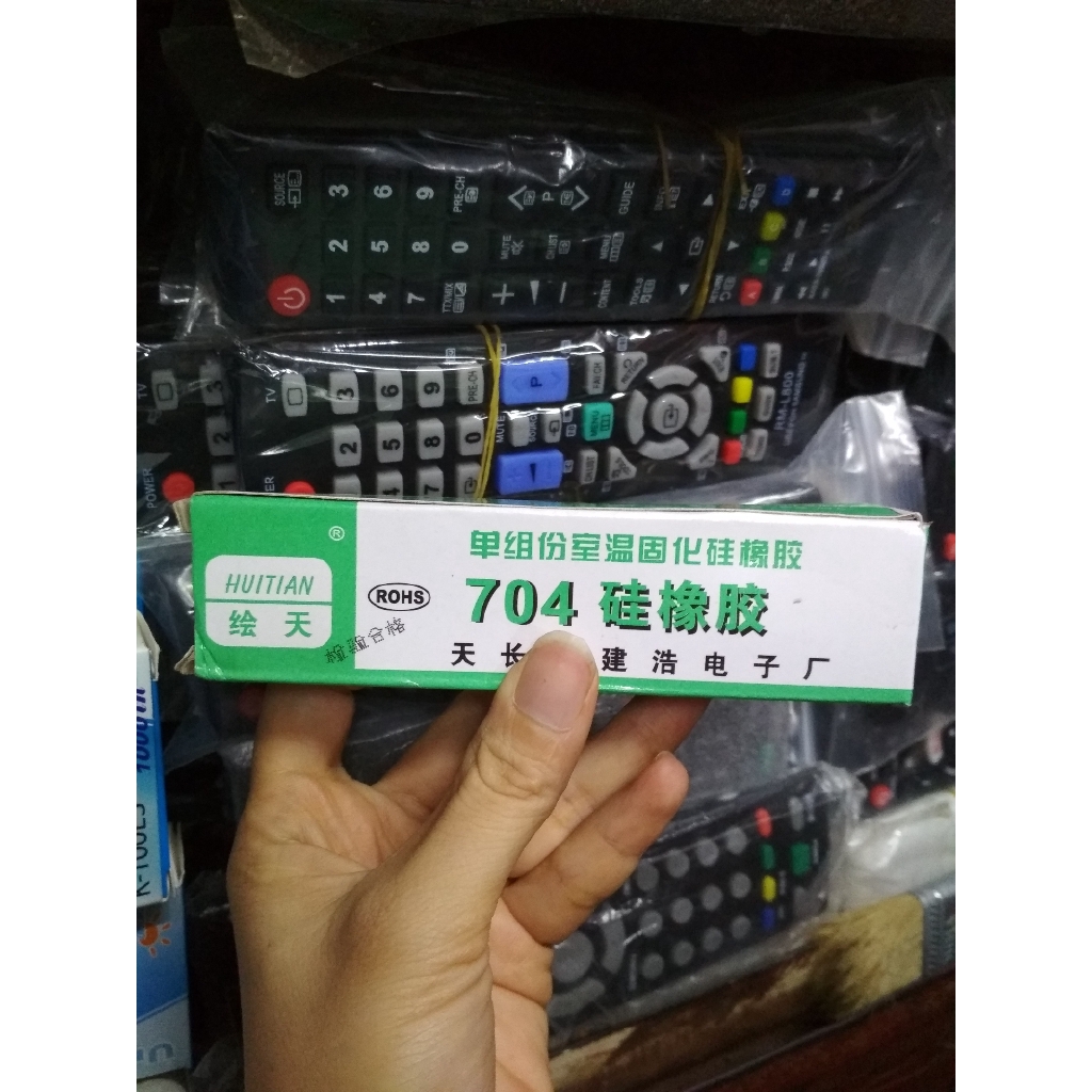 Keo dán 704
