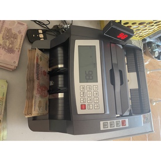 MÁY ĐẾM TIỀN HOSHICO 4700 TỔNG TIỀN SIÊU CHÍNH XÁC