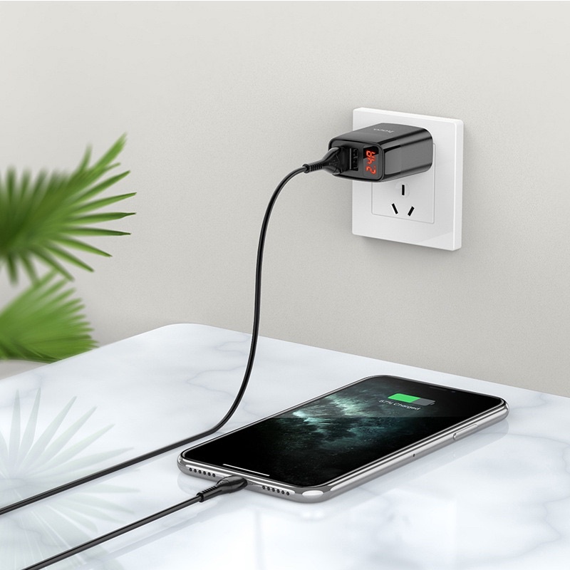 Củ Sạc HOCO C86 dòng điện 2.4A - 2 cổng USB có màn hình LED dùng cho iPhone / iPad / Android - CHÍNH HÃNG