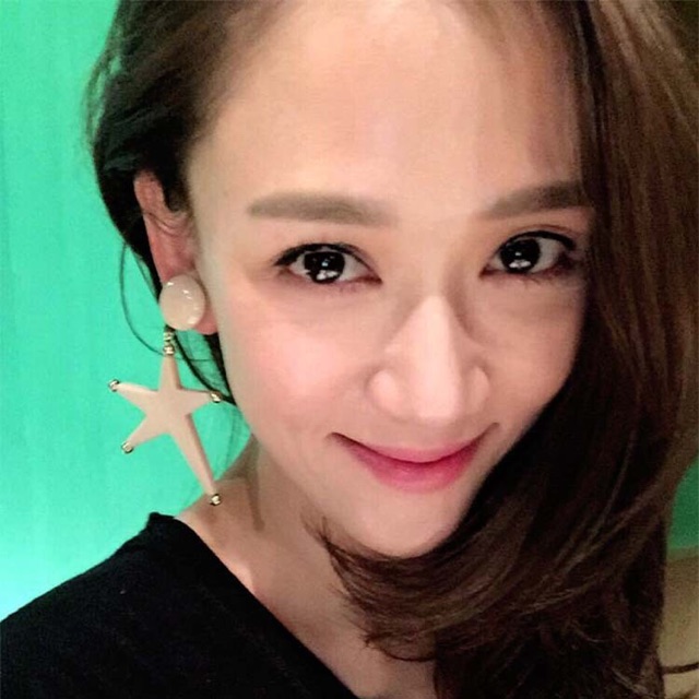 Bông tai sắc màu ngôi sao A2129