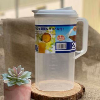 Bình đựng nước 2L nắp bật Nhật bản.