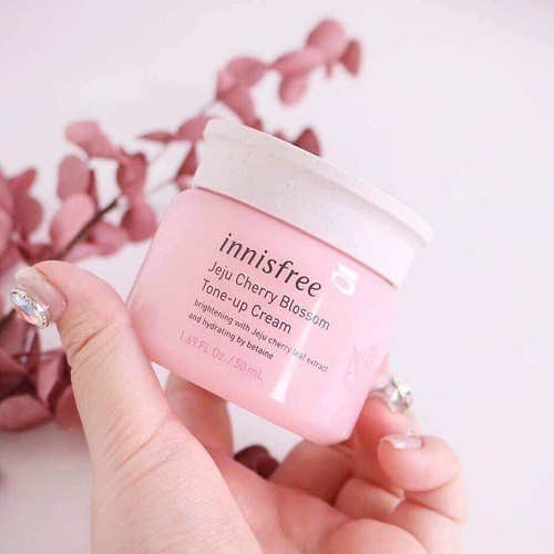 Kem Dưỡng Trắng Da Nâng Tone Innisfree Jeju Cherry Blossom Tone-Up Cream 50ml