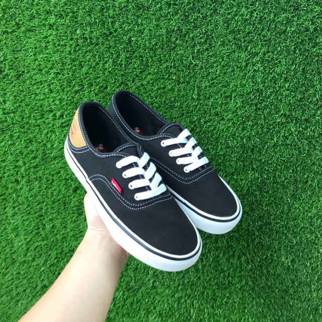 GIÀY BATA LEVIS SIZE 36-42 FULL BOX ( NAM NỮ ĐỀU MANG ĐƯỢC)