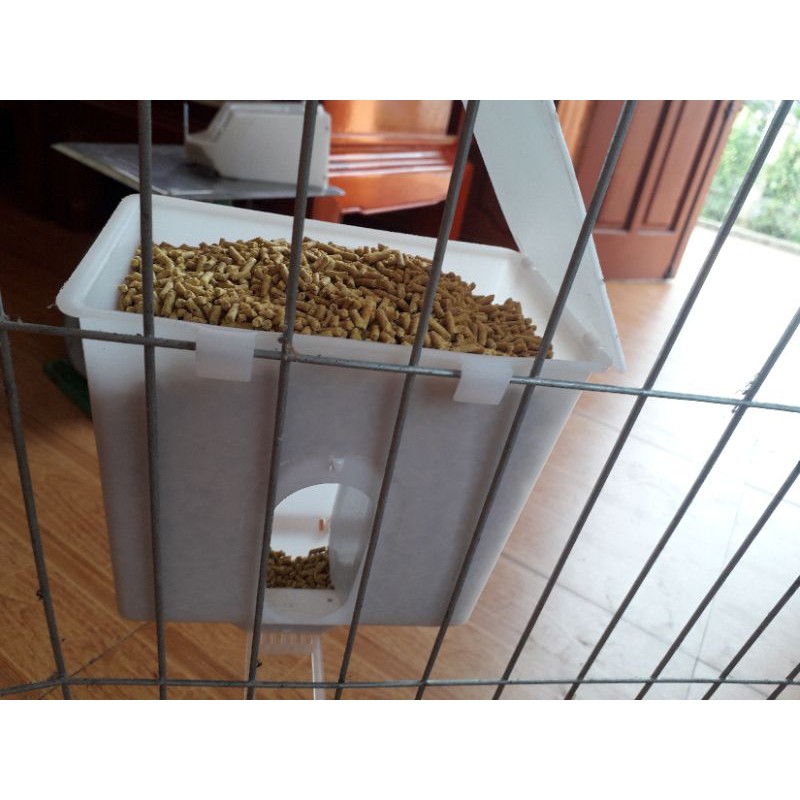 Hộp thức ăn cho chim bồ câu loại to chứa 1kg cám