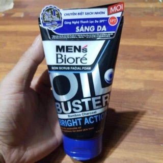 Giá huỷ diệt )Sữa rửa mặt sạch nhờn làm sáng da cho nam Men’s Bioré Non Scrub Facial Foam Oil Buster Bright Action 100ml