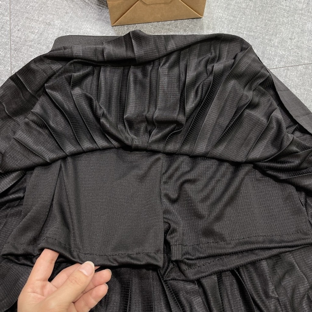 Chân váy đen ngắn xòe có lưng thun quần trong dập ly dễ mặc thời trang 2021 DUMISA CV02 | BigBuy360 - bigbuy360.vn