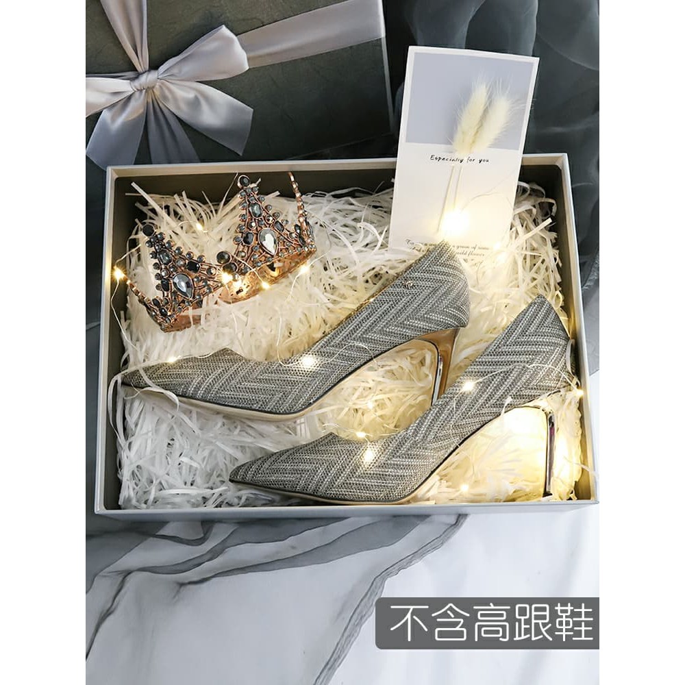 Dây đèn led trang trí bên trong hộp quà cực lấp lánh dài 3m | BigBuy360 - bigbuy360.vn