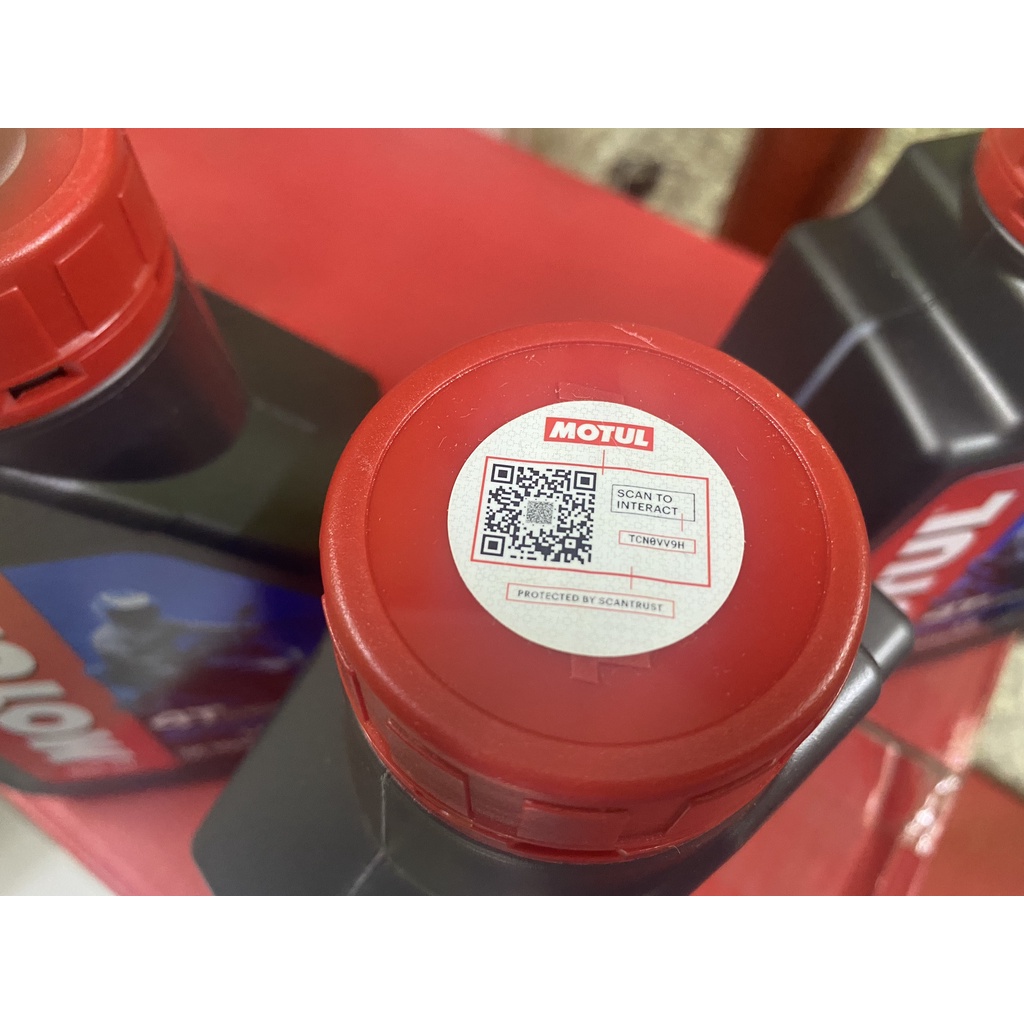 Nhớt xe tay ga Motul LE - Chai 800ml