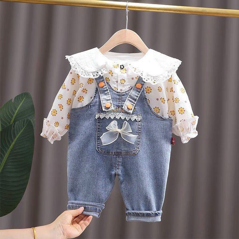 Set Yếm Bò + Áo Sơ Mi Họa Tiết Hoa Nhí Xinh Xắn Cho Bé Gái