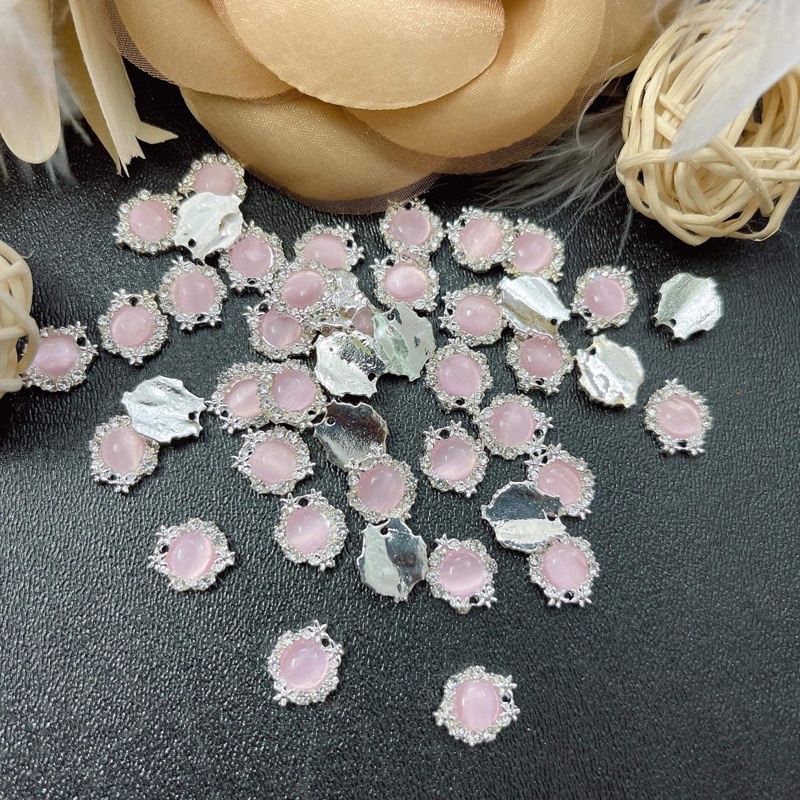 Chảrm nail - đá sáng - đính móng