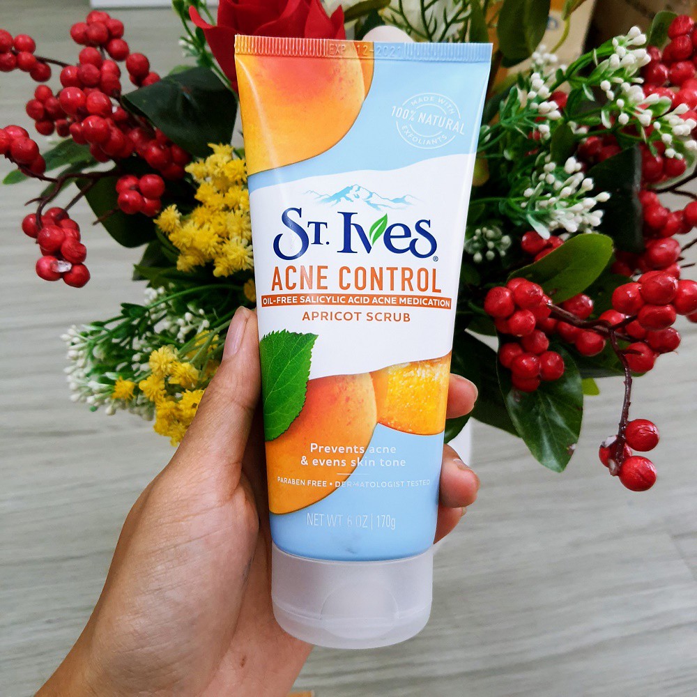 Sữa Rửa Mặt ST.IVES Tẩy Da Chết Ngăn Ngừa Mụn Chiết Xuất Trái Mơ  Acne Control Apricot Scrub 170g Chính hãng Mỹ