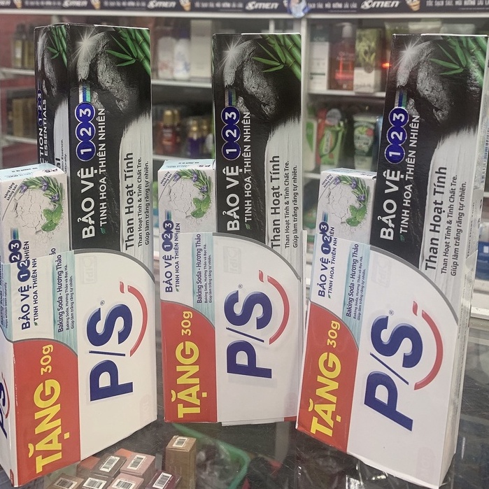 Kem đánh răng P/S Than hoạt tính 180g tặng tuýp 30g.