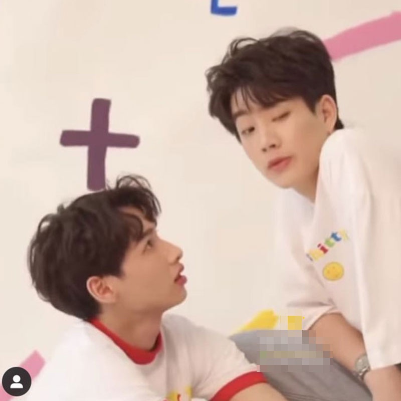 Áo in Chữ Offgun Phong Cách Hàn Quốc