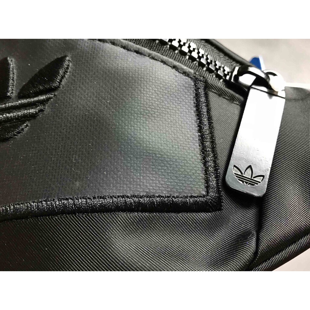 Túi bao tử đeo hông đeo chéo adidas thời trang cao cấp | BigBuy360 - bigbuy360.vn