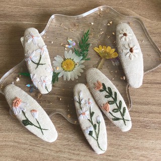 Kẹp tóc thêu tay
