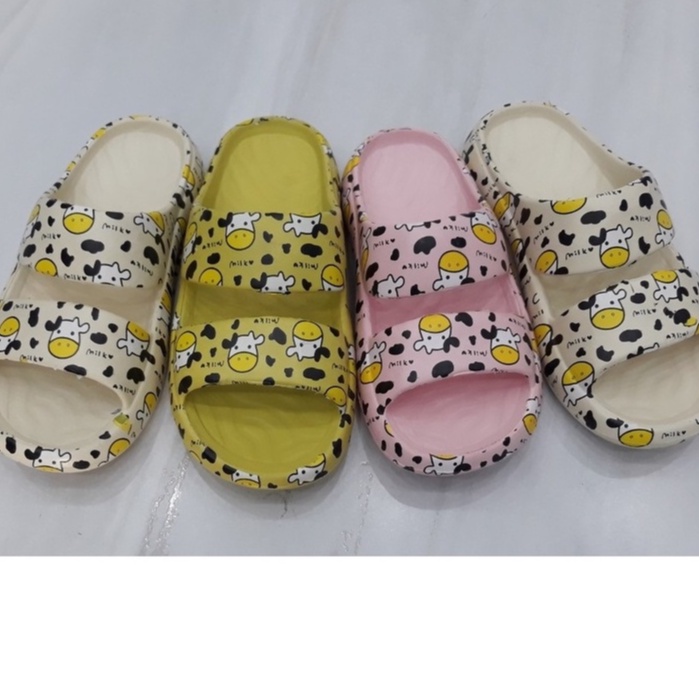 DÉP NỮ SIÊU NHẸ HỌA TIẾT BÒ SỮA ĐỄ THƯƠNG ( ĐẶT TĂNG LÊN 1 SIZE)