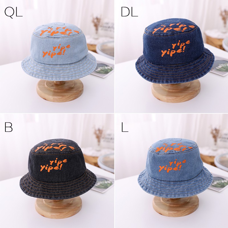 Mũ tròn vành in chữ thời trang cho bé