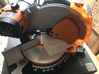 Máy cắt nhôm Dera DK255B