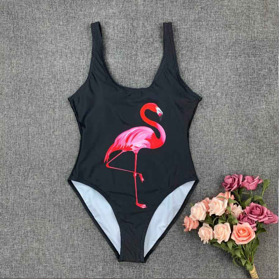 Sexy open-back women's T-shirt is printed with a thick banner that pushes the waist high of a Monokini beach swimsuit | BigBuy360 - bigbuy360.vn