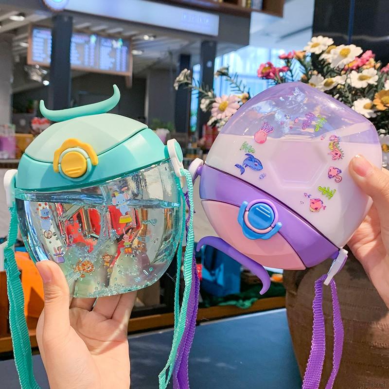 Bình nước nhựa hình bánh donut có ống hút cho bé