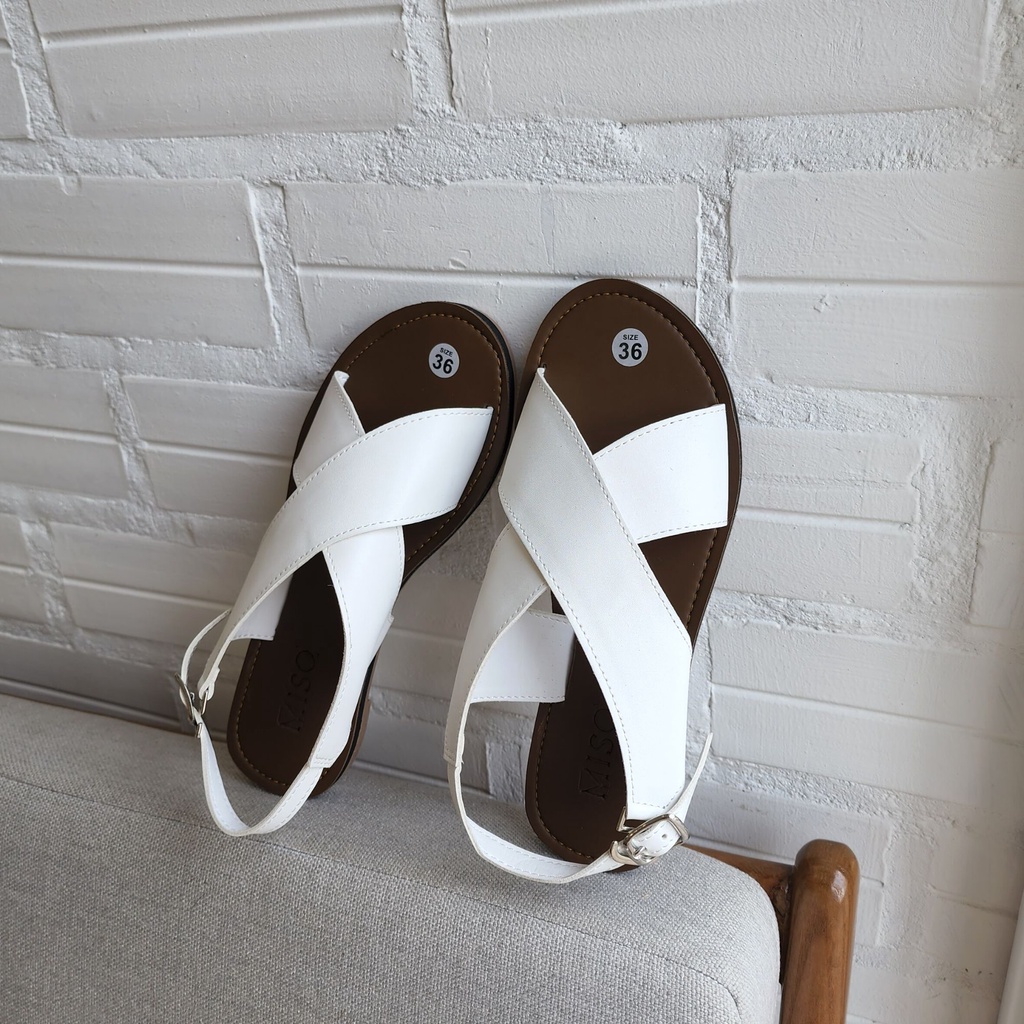 Dép Sandal Nữ Đi Biển Quai Chéo Bằng Da Đế Bệt Êm Chân MISO M002