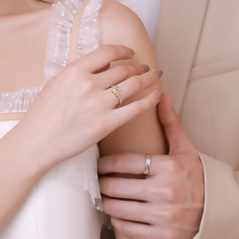 Cặp Nhẫn Đôi Họa Tiết Hoa Hồng Thời Trang Dành Cho Nam Và Nữ