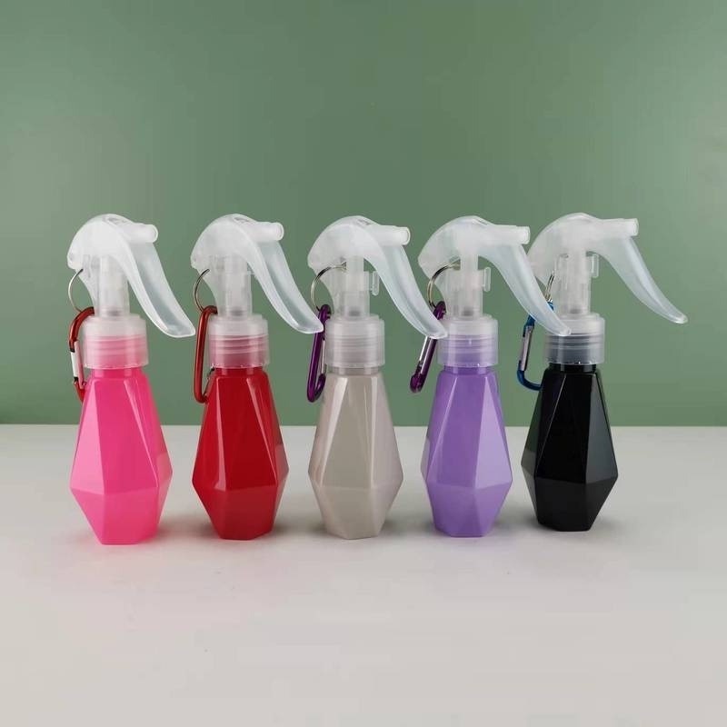 1 Bình Xịt 60ML Hình Viên Kim Cương Bằng Nhựa Bền Đa Năng Có Móc Khóa Màu Sắc Ngẫu Nhiên