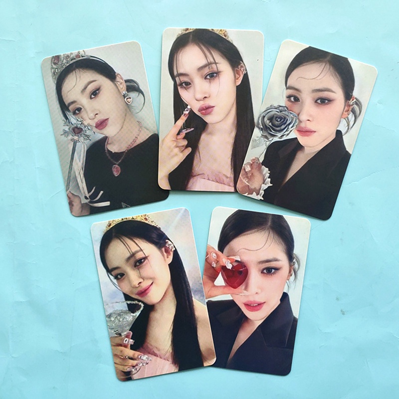 Set 5 Tấm Thẻ Ảnh LOMO In Hình Nhóm Nhạc ITZY Nhóm Nhạc Kpop