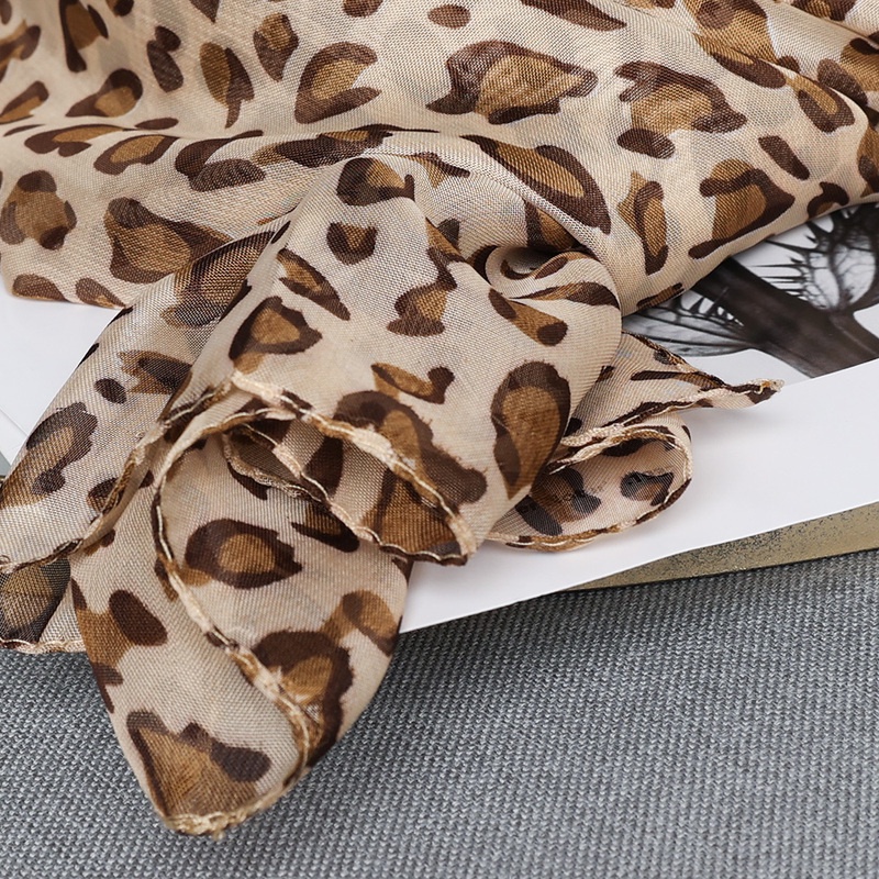 Khăn choàng chiffon dài mềm mại in họa tiết da báo thời trang cho nữ