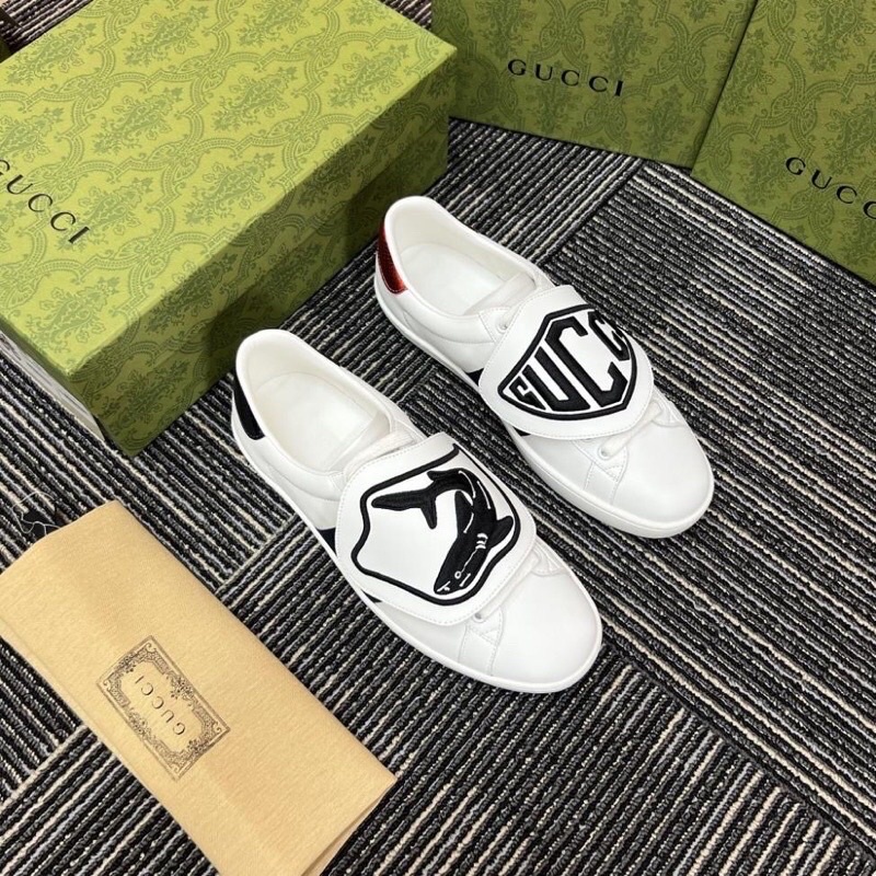 Giày Sneakers  Thể Thao Nam Nữ Thêu Cá Gót Đen Đỏ full size 35-43