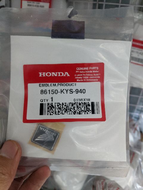 TEM LOGO HONDA LƯỜN SONIC 125R VÀ 150R CHÍNH HÃNG HONDA INDONESIA