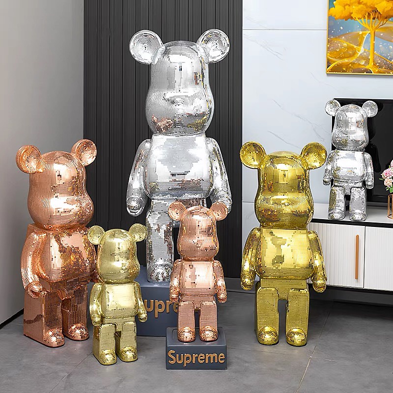 gấu bạo lực . gấu Bearbrick. 1000% 80cm-100cm